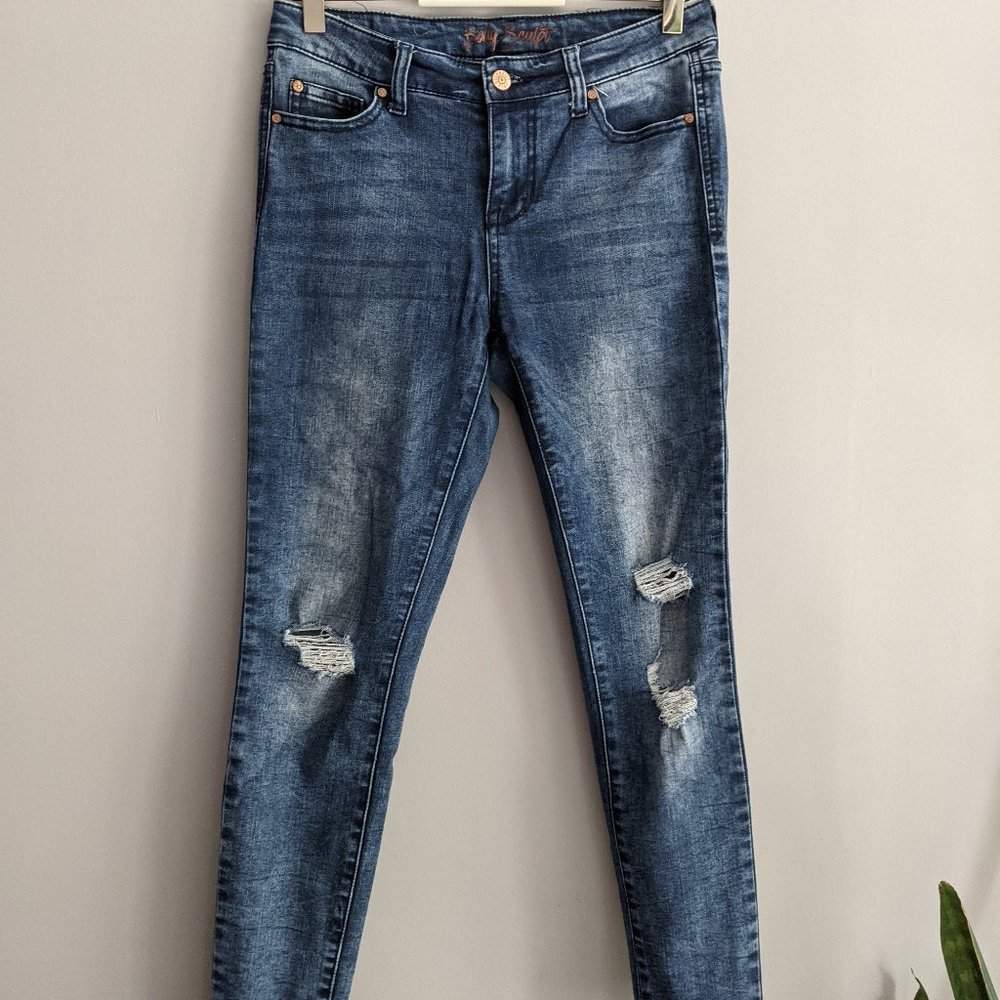 Celebtrity Pink Body Sculpt Distressed Jeans